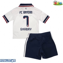 Bayern Munich Serge Gnabry #7 Bortedraktsett Barn 2026-27 Kortermet (+ Korte bukser)